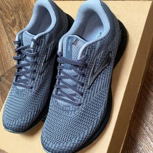 Mens revel 3 Oreos size 10